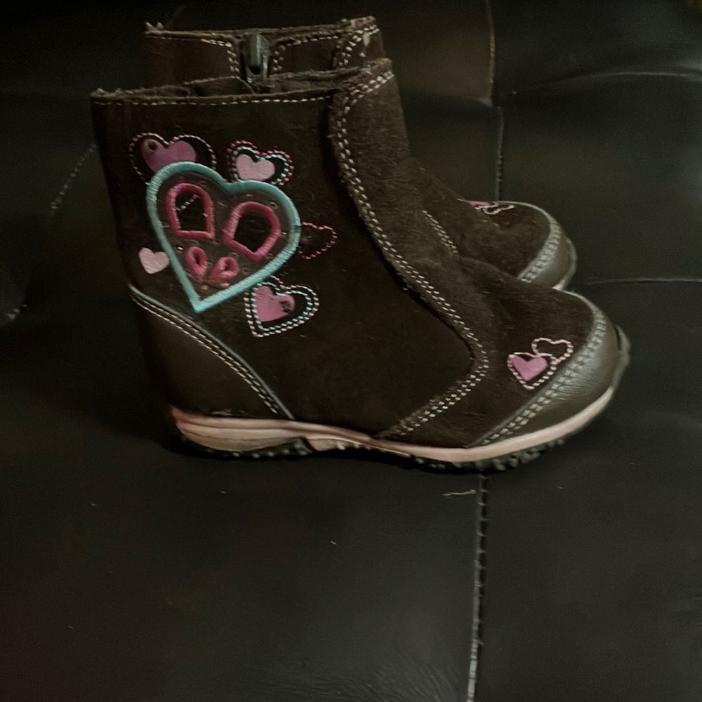 Juliet Dunn girls boots size 7w